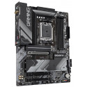 GIGABYTE B650 GAMING X AX AMD B650 AM5 4x DDR5 3x M.2 USB-C HDMI DP Wi-Fi ATX