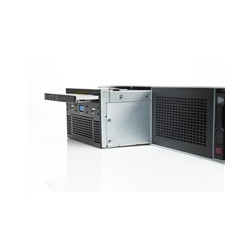HPE DL38X Gen10 Plus Universal Media Bay Kit (DP 2xUSB2.0 2SFF or 2 NVMe front drives and ODD for SSF and box1 only
