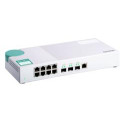 QNAP 1 10G switch QSW-308-1C: 8x 1G port RJ-45 + 3x 10G port (2x SFP+ a 1x kombinované SFP+ RJ-45)