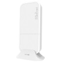 MikroTik wAP ax, 2x 800 MHz, 256MB RAM, 2x Gbit LAN, 2.4+5GHz Wi-Fi 6, 2x2 MIMO, 2,5dBi anténa, L4