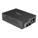 StarTech.com Multimode SC Fiber Media Converter for 10 100 1000 Network, 550m Range, Gigabit Ethernet, 850nm, Full Duplex Gigabit Ethernet Media Converter, Fiber Optic Media Converter - Ethernet Over Fiber (MCMGBSCMM055) - Konvertor médií s optickými vlákny - 1GbE - pres vláknová optika - 1000Base-SX, 100Base-TX, 1000Base-T - RJ-45 SC nekolik režimu - až 550 km - 850 nm